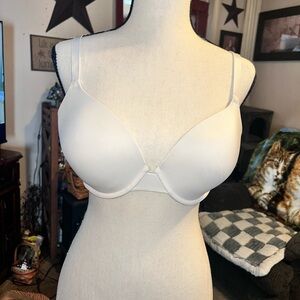 PINK Victoria's Secret Cream Bra